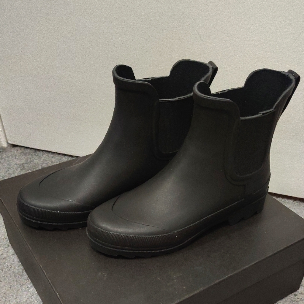 J Crew Chelsea Lug Sole Rain Boots